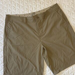 Patagonia Men's Khaki Shorts Size 38